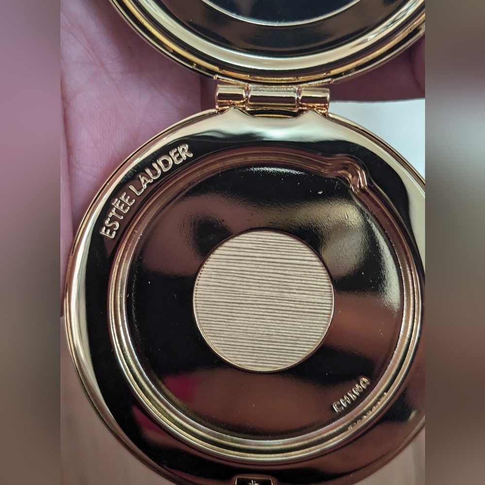 NEW ESTEE LAUDER X MONICA RICH KOSANN POSH PEACOCK COMPACTS - Picture 10 of 10